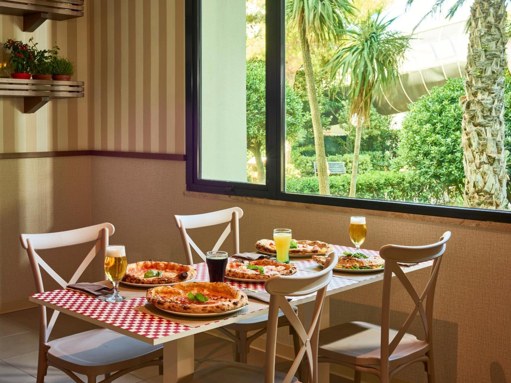 Serena Majestic Residence Montesilvano Marina 外观 照片