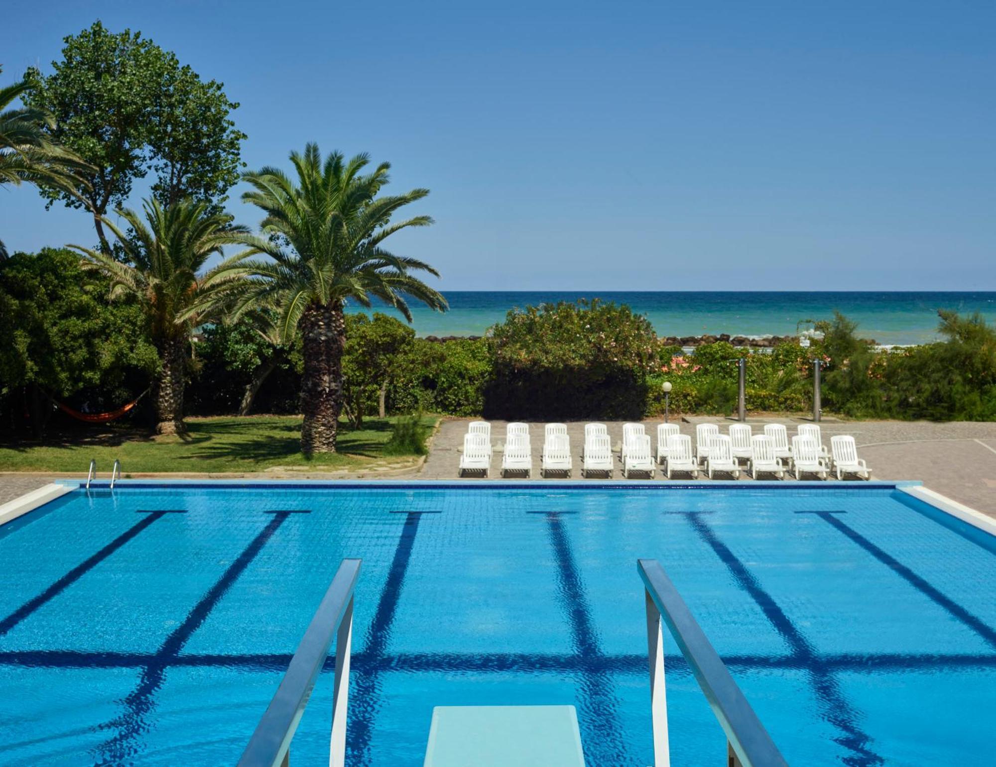 Serena Majestic Residence Montesilvano Marina 外观 照片